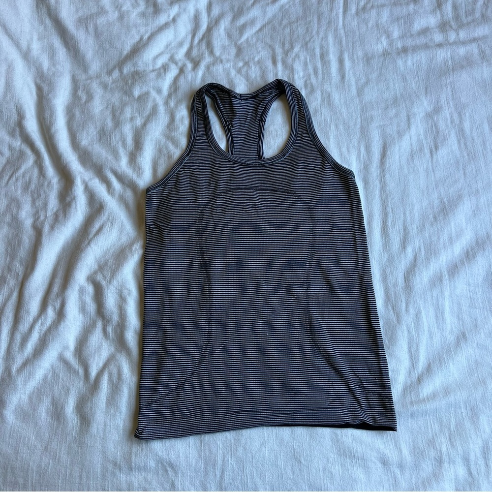 lululemon tanktop